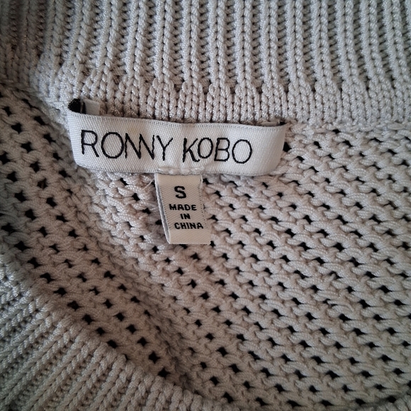Ronny Kobo Fringe Sweater Size Small NWOT - Picture 4 of 11